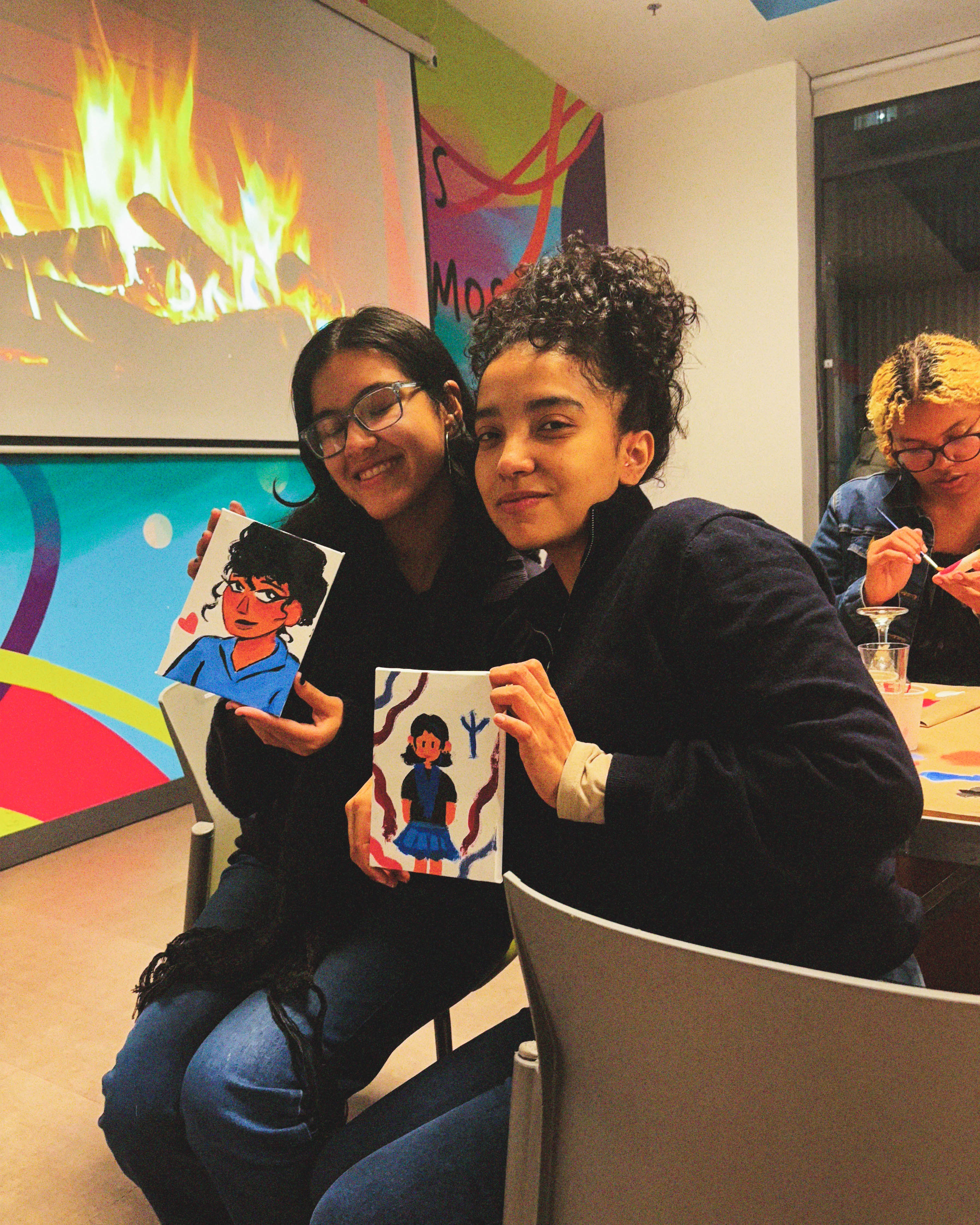 Residentes de CityU en un taller creativo