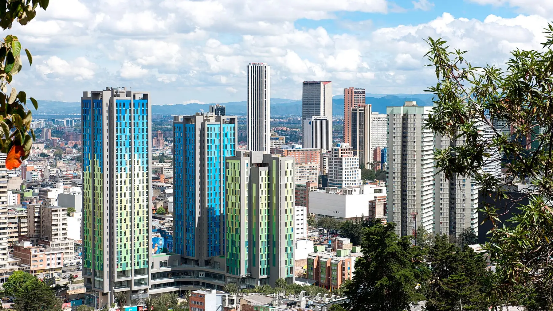 Fachada de CityU en el centro de Bogotá