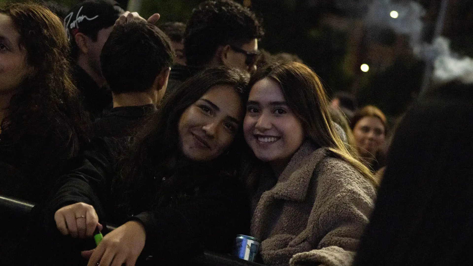 Residentes de CityU compartiendo un buen momento
