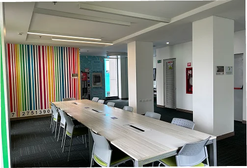 city u salas de estudio